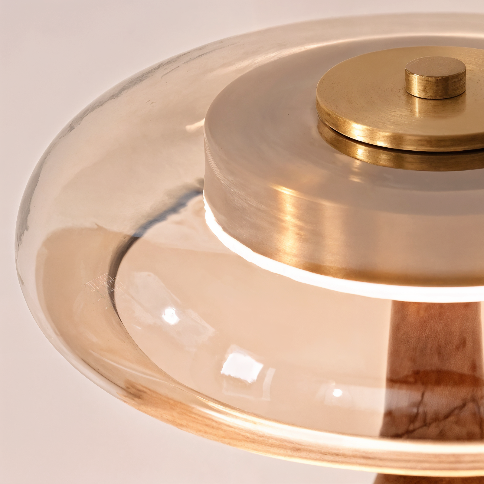 Aeris Home – Sablier Wood Lamp