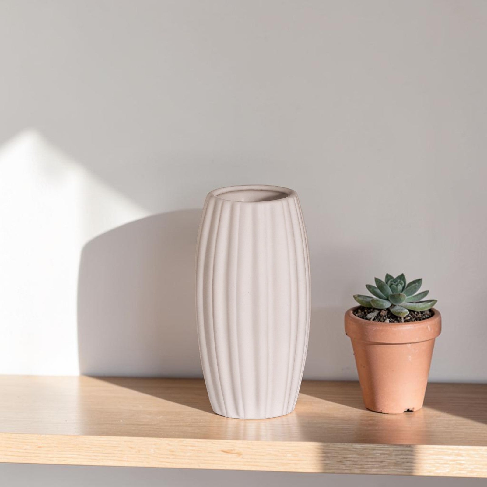 Aeris Home – Sculptural Vase Collection