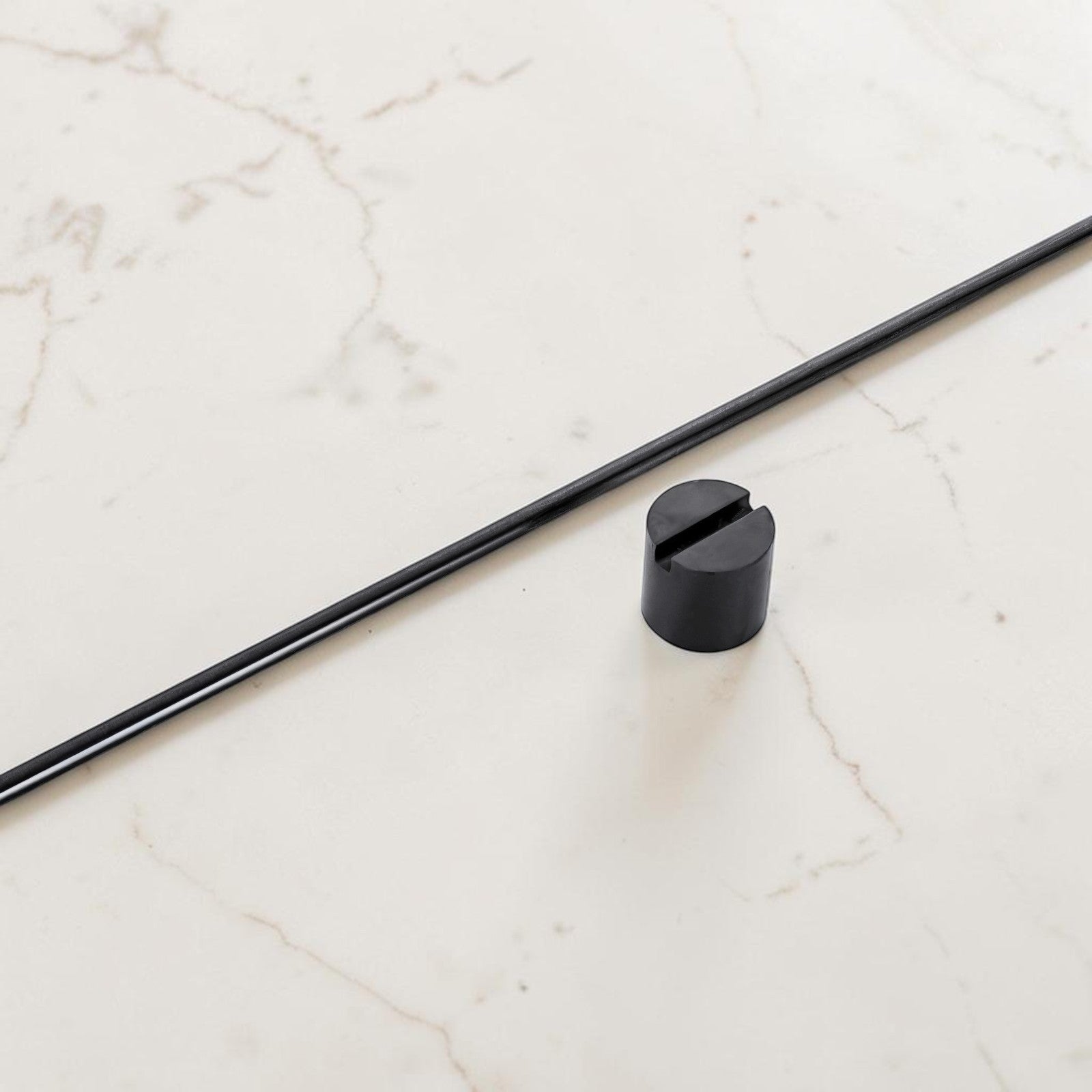 Aeris Home – Adjustable Wall Rack