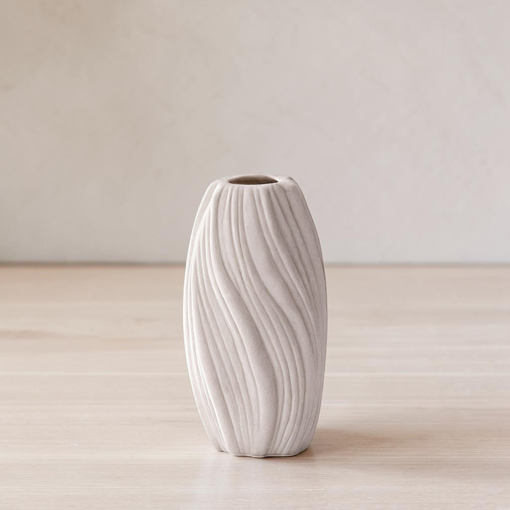 Aeris Home – Sculptural Vase Collection
